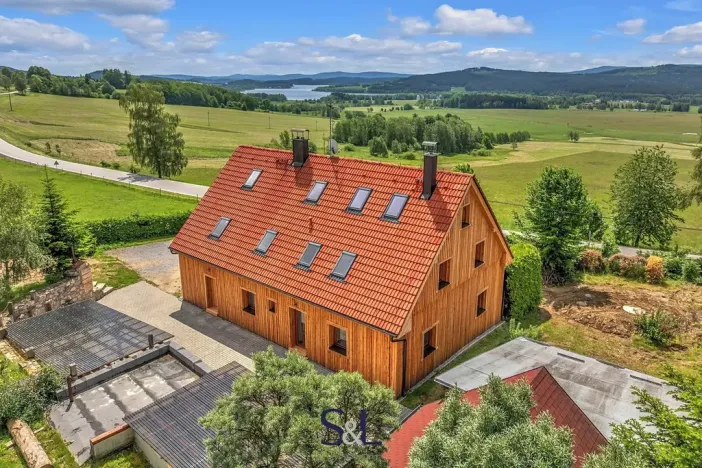 Prodej zemědělské usedlosti, Horní Planá, 200 m2