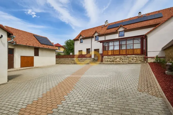 Prodej výrobních prostor, Vlachovo Březí, Plánkova, 930 m2