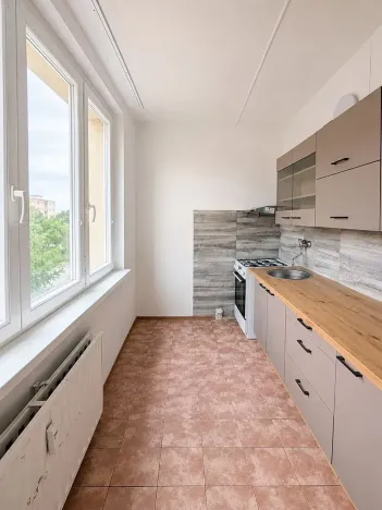 Pronájem bytu 2+1, Chomutov, Zahradní, 51 m2