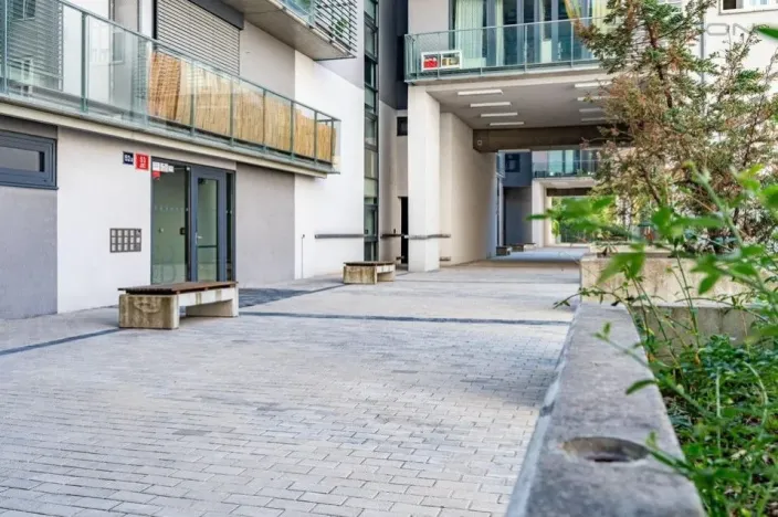 Pronájem bytu 1+kk, Praha - Karlín, Křižíkova, 36 m2