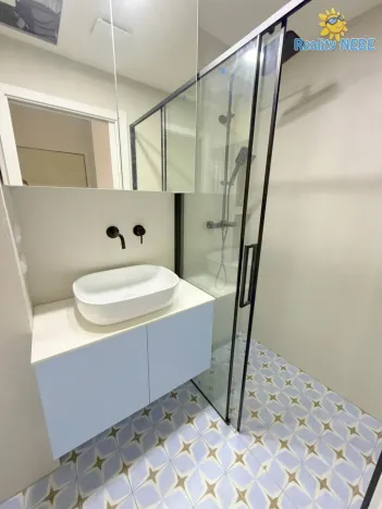 Pronájem bytu 1+kk, Praha - Prosek, Veltruská, 27 m2