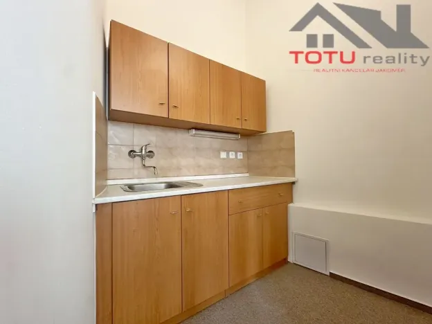 Pronájem kanceláře, Chrudim, Palackého třída, 71 m2