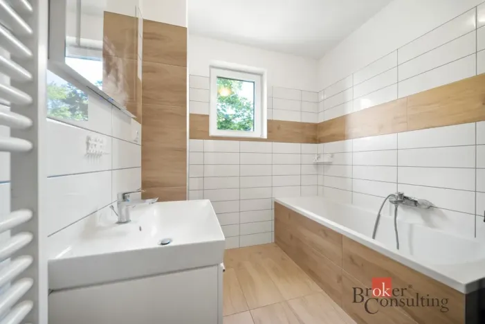 Prodej bytu 3+kk, Hronov, Husova, 71 m2