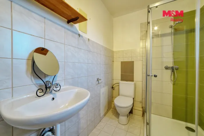 Pronájem bytu 1+kk, Cheb, Růžová, 27 m2