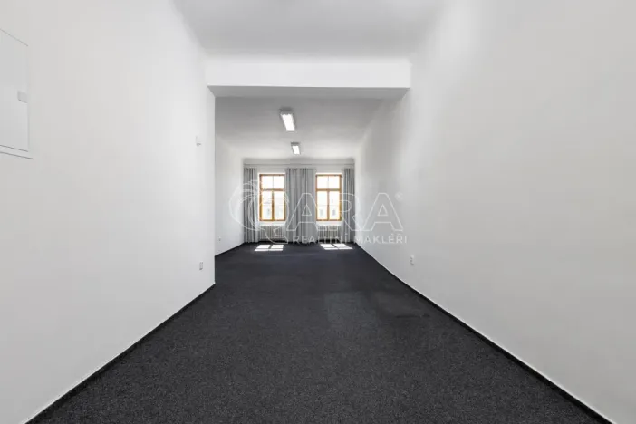 Pronájem kanceláře, Nový Jičín, Masarykovo nám., 40 m2