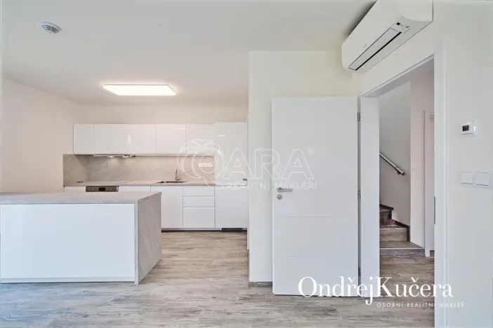 Pronájem rodinného domu, Statenice, Račanská, 130 m2
