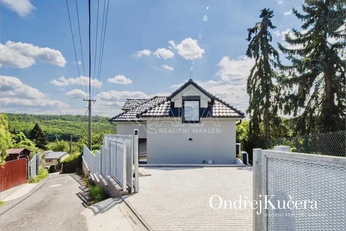 Pronájem rodinného domu, Statenice, Račanská, 130 m2
