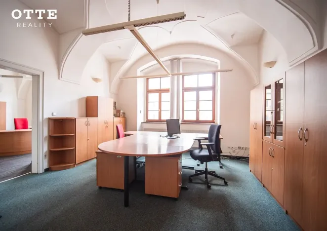 Pronájem kanceláře, Plzeň, náměstí Republiky, 247 m2