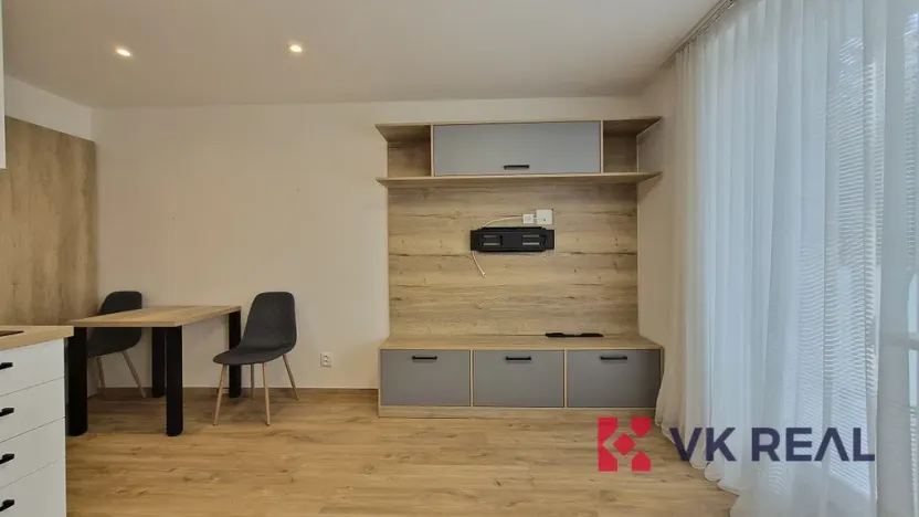 Pronájem bytu 1+kk, Plzeň - Jižní Předměstí, Raisova, 27 m2