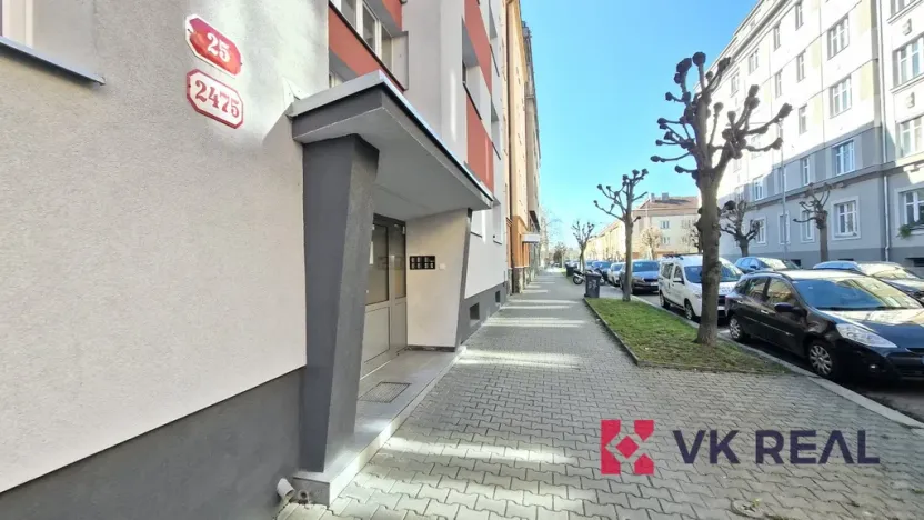 Pronájem bytu 1+kk, Plzeň - Jižní Předměstí, Raisova, 27 m2