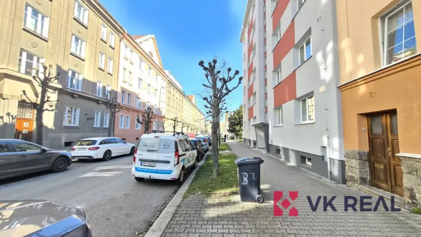 Pronájem bytu 1+kk, Plzeň - Jižní Předměstí, Raisova, 27 m2