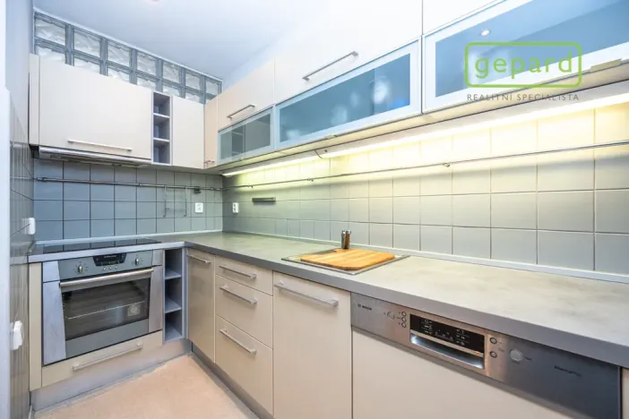 Pronájem bytu 2+kk, Praha, Za poštou, 75 m2