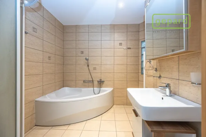 Pronájem bytu 2+kk, Praha, Za poštou, 75 m2