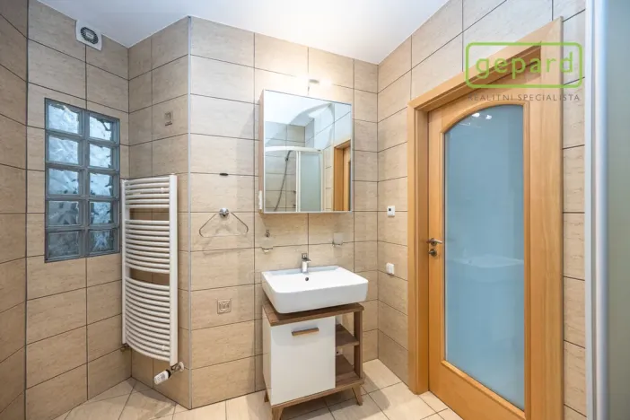 Pronájem bytu 2+kk, Praha, Za poštou, 75 m2