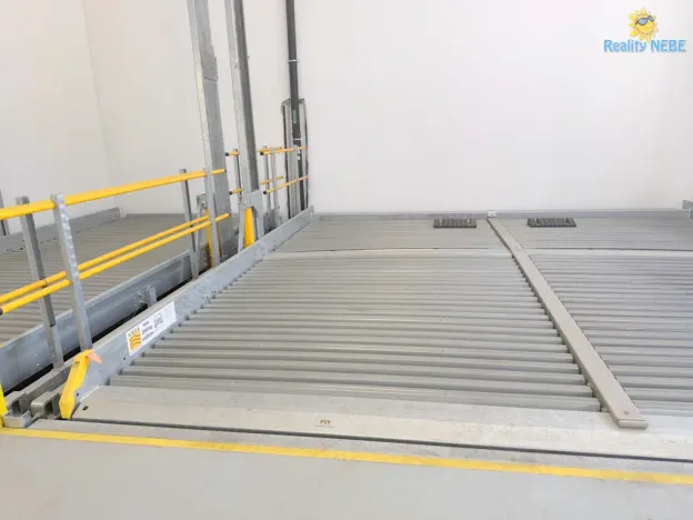 Pronájem garážového stání, Praha - Hloubětín, Kardašovská, 14 m2