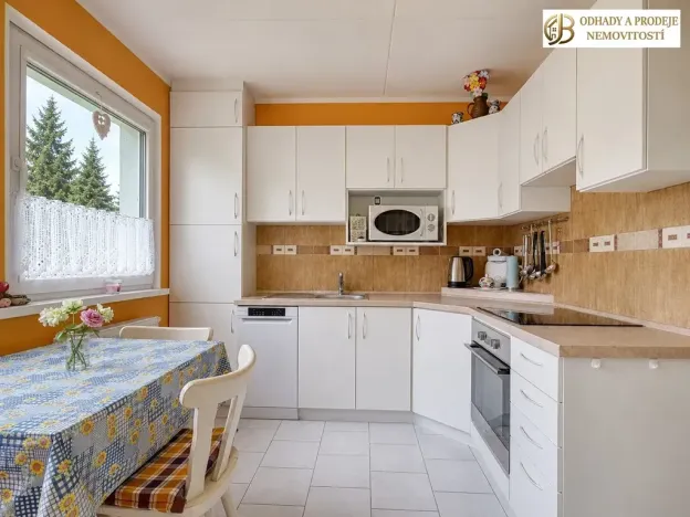 Prodej bytu 3+1, Česká Ves, Haškova, 64 m2
