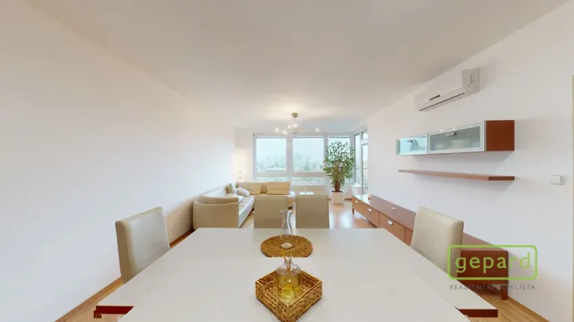 Pronájem bytu 3+kk, Praha, Nad Okrouhlíkem, 75 m2