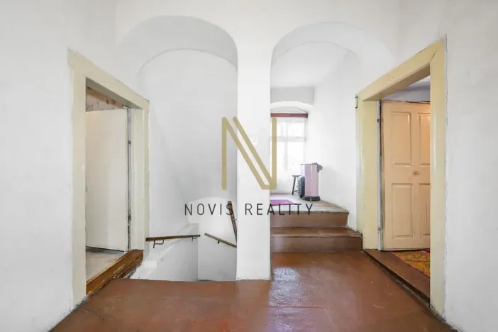 Prodej rodinného domu, Černošín, nám. 1. máje, 144 m2