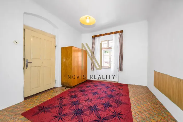 Prodej rodinného domu, Černošín, nám. 1. máje, 144 m2