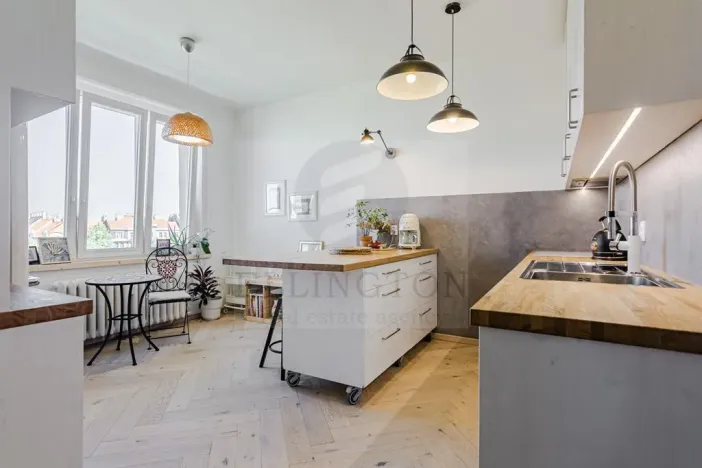 Prodej bytu 3+1, Praha - Hradčany, Tychonova, 99 m2