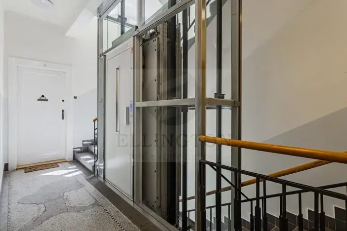 Prodej bytu 3+1, Praha - Hradčany, Tychonova, 99 m2