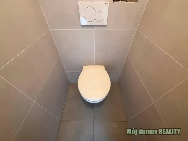 Pronájem bytu 3+1, Praha - Holešovice, U elektrárny, 70 m2