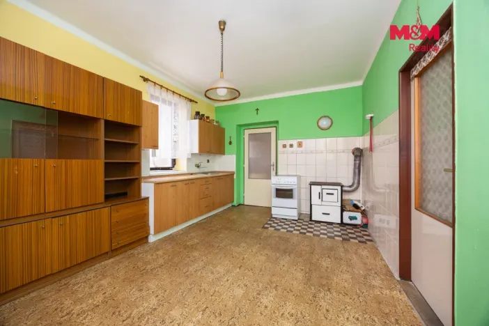 Prodej rodinného domu, Uhersko, 128 m2