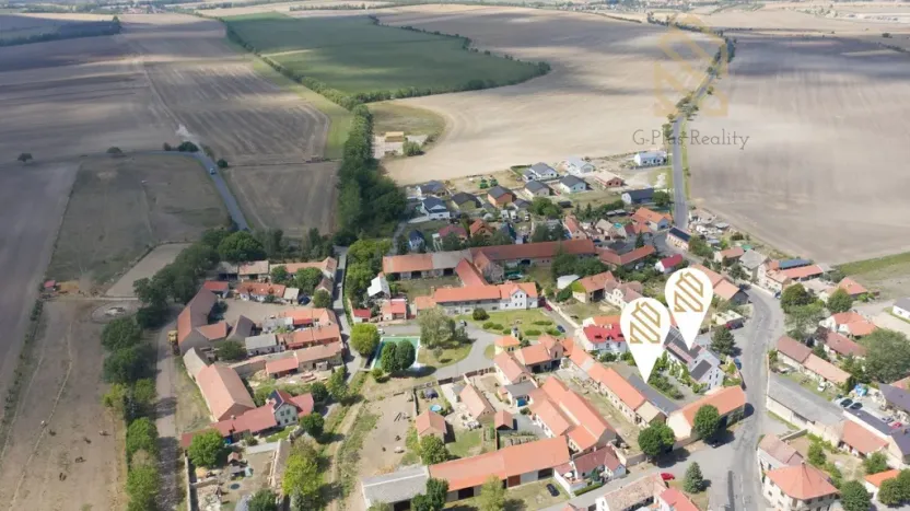 Pronájem kanceláře, Černiv, 100 m2