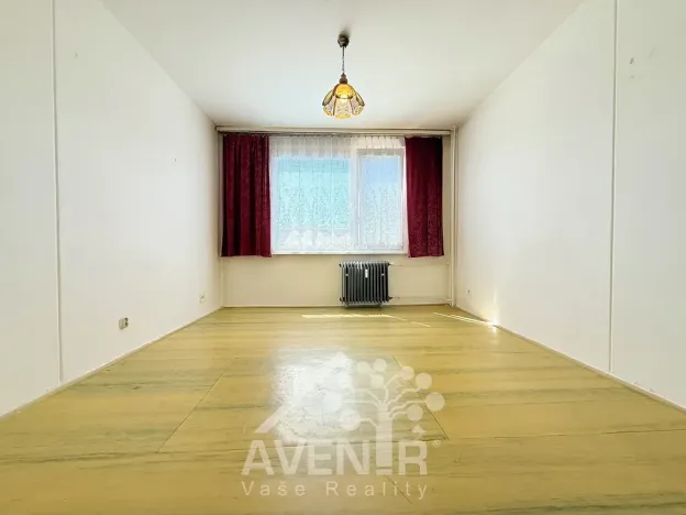 Prodej bytu 1+1, Hostinné, Sídliště, 36 m2