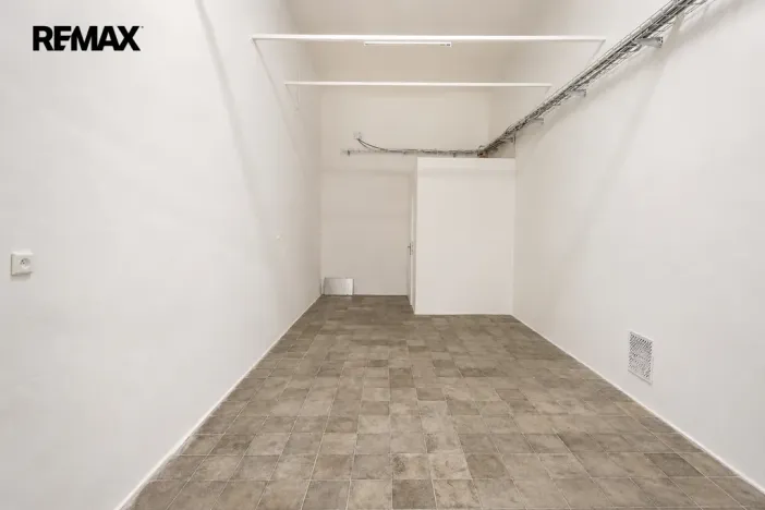 Pronájem obchodního prostoru, Čáslav - Čáslav-Staré Město, nám. Jana Žižky z Trocnova, 170 m2