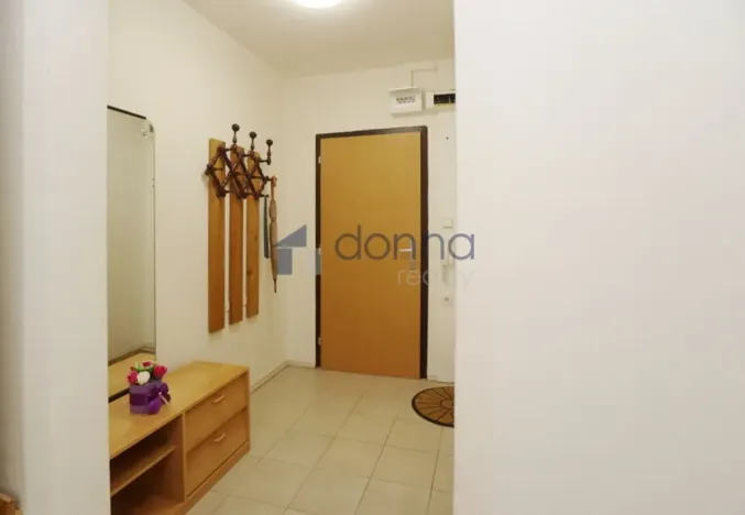 Pronájem bytu 2+kk, Praha, Ciolkovského, 41 m2