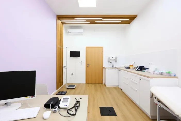 Pronájem ordinace, Praha - Holešovice, Jankovcova, 99 m2