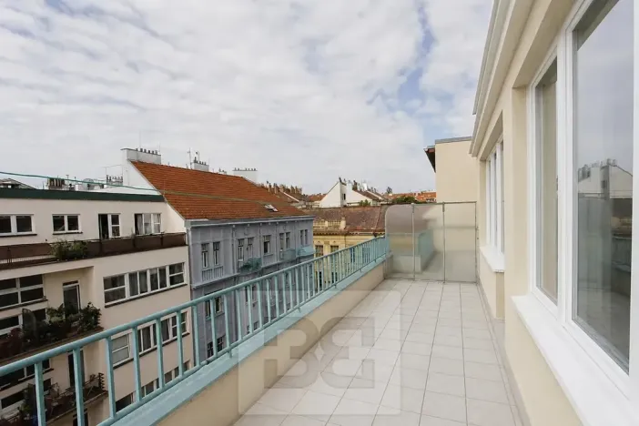 Pronájem bytu 1+kk, Praha - Holešovice, Vinařská, 34 m2