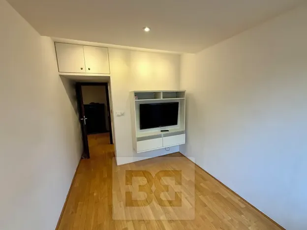 Prodej bytu 3+1, Praha - Modřany, Levského, 78 m2