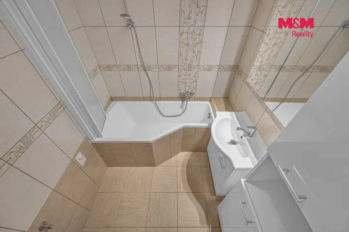 Prodej bytu 3+1, Hradec Králové - Slezské Předměstí, Severní, 57 m2