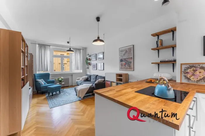 Prodej bytu 2+kk, Praha - Holešovice, Komunardů, 60 m2