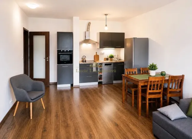 Prodej bytu 2+kk, Praha - Horní Měcholupy, Veronské nám., 45 m2