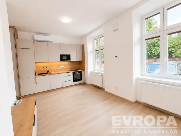 Pronájem bytu 2+kk, Břeclav, Národních hrdinů, 31 m2