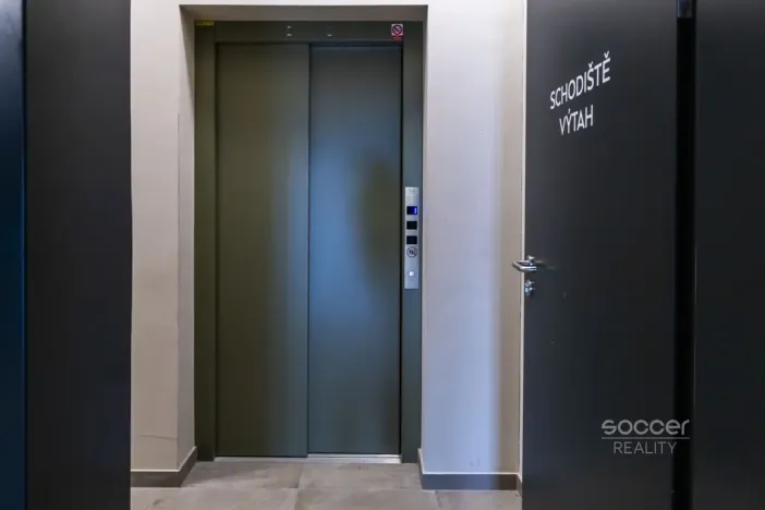 Pronájem bytu 2+kk, Praha - Černý Most, Arnošta Valenty, 46 m2