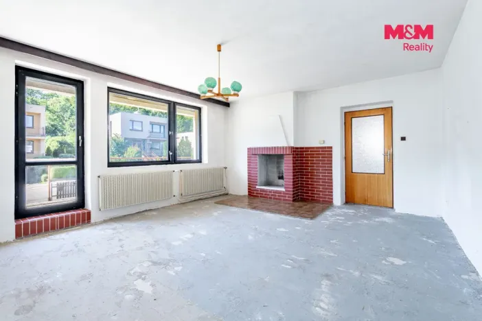 Prodej rodinného domu, Chvaletice, Budovatelů, 180 m2