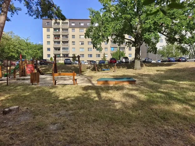 Prodej bytu 3+1, Milovice, Lesní, 104 m2