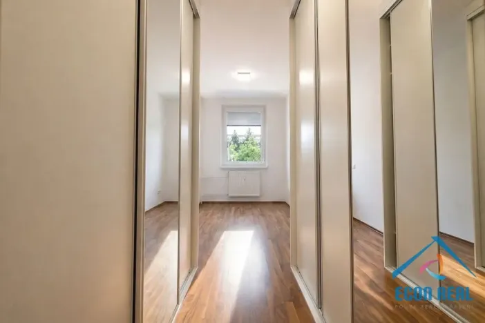 Prodej bytu 3+1, Praha - Troja, Hnězdenská, 68 m2