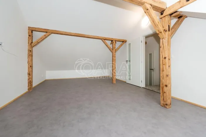 Prodej bytu 2+kk, Žacléř, Ml. horníků, 62 m2