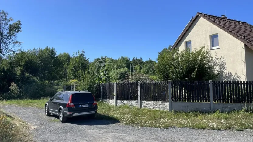Prodej pozemku pro bydlení, Hradešín, 812 m2