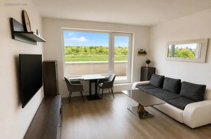 Pronájem bytu 2+kk, Praha - Hostavice, Holenská, 55 m2