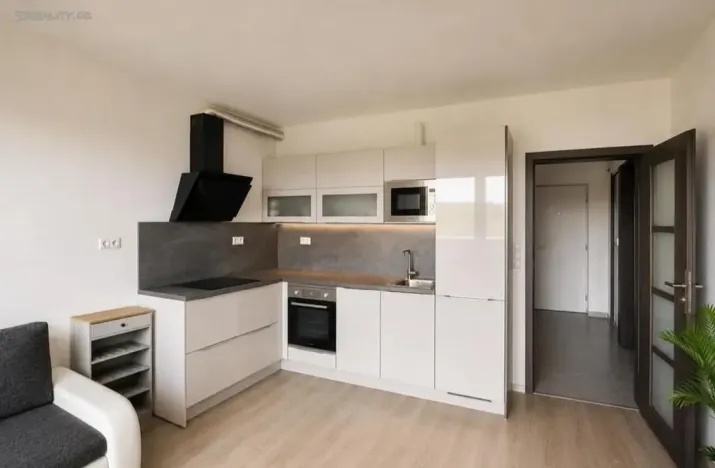 Pronájem bytu 2+kk, Praha - Hostavice, Holenská, 55 m2