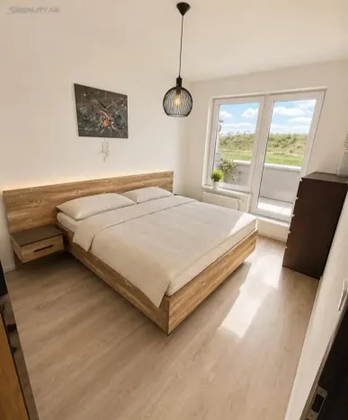 Pronájem bytu 2+kk, Praha - Hostavice, Holenská, 55 m2