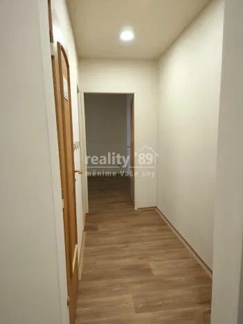 Pronájem bytu 2+1, Praha - Kobylisy, Kaňkovského, 62 m2