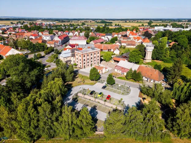 Pronájem kanceláře, Dašice, Štenclova, 64 m2