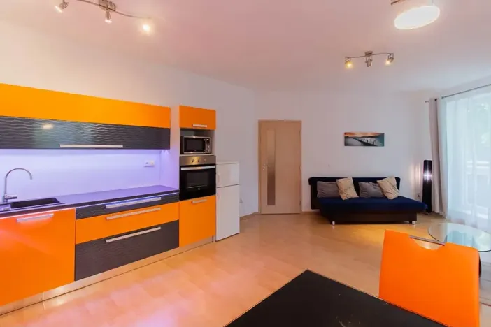 Pronájem bytu 2+kk, Český Krumlov, Pod Hrází, 64 m2